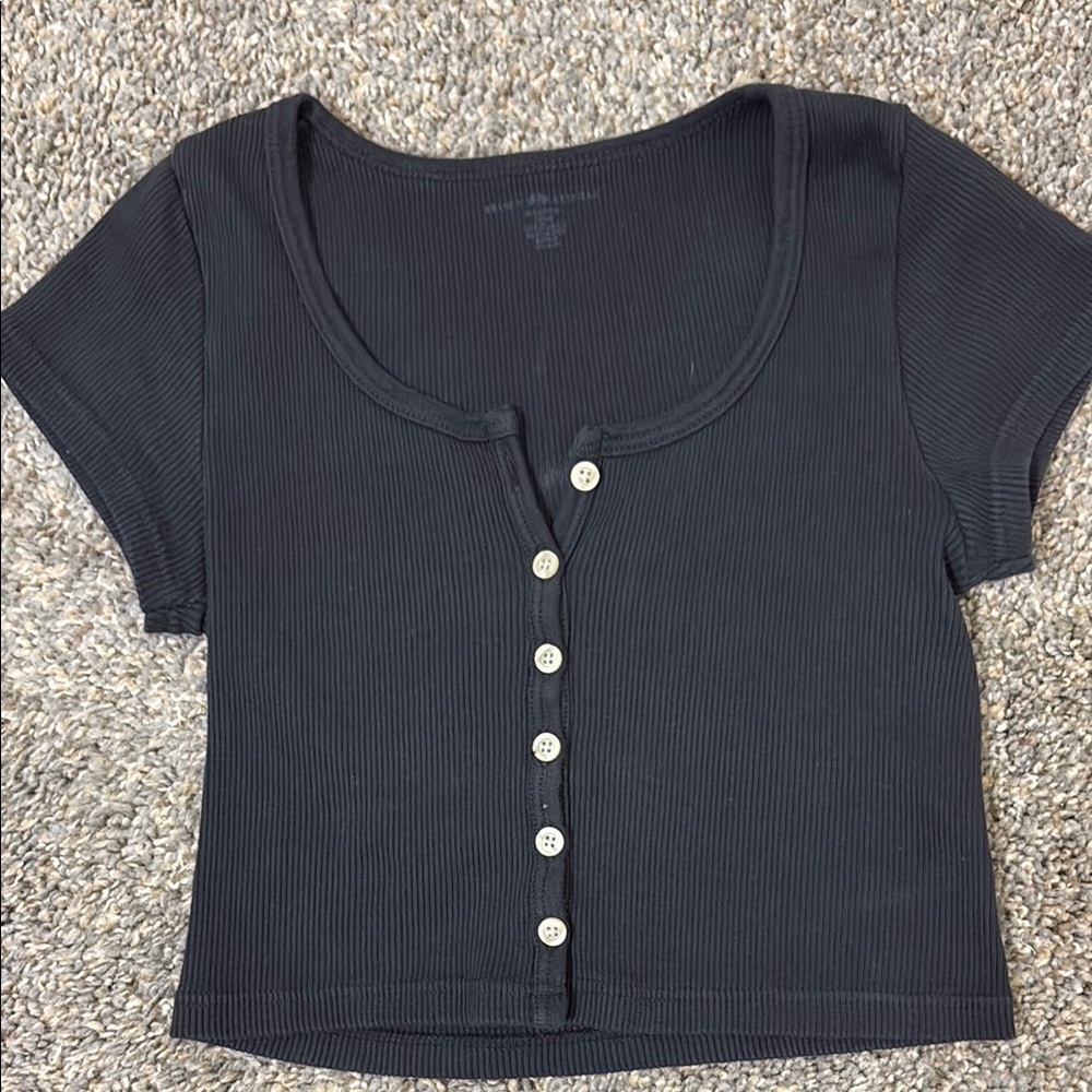 Brandy Melville Gray Short Sleeve Button Down Crop Top
